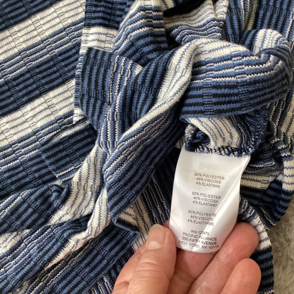 NWT blue and white stripe long sleeve Jones New York tee size L - Picture 4 of 9
